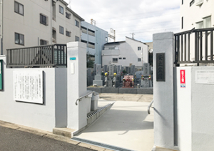 大阪市住之江区にある大阪市設安立霊園の写真